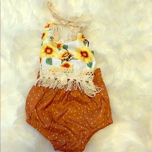 Baby girl sunflower 🌻 outfit NWOT